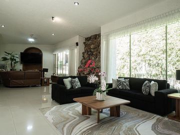 Casa en renta semiamueblada de 1 piso en Club de Golf Santa Anita, Tlajomulco