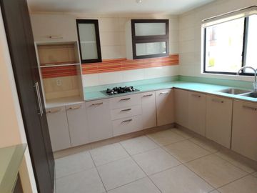 CASA EN RENTA EN EL MIRADOR