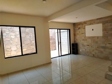 CASA EN RENTA EN EL MIRADOR