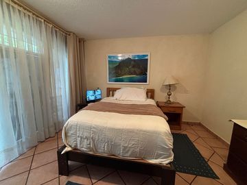 OPORTUNIDAD : CASA EN VENTA  EN LA HERRADURA