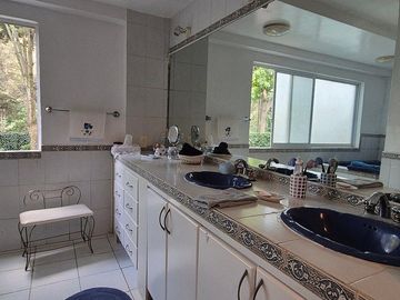 OPORTUNIDAD : CASA EN VENTA  EN LA HERRADURA
