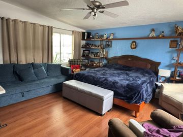Venta de amplia casa con gran Potencial en Lomas de La Herradura