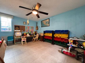 Venta de amplia casa con gran Potencial en Lomas de La Herradura