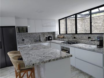 Venta Apartamento Palogrande Manizales, Código 9930584