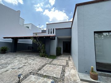 Casa en Fraccionamiento Bugambilias