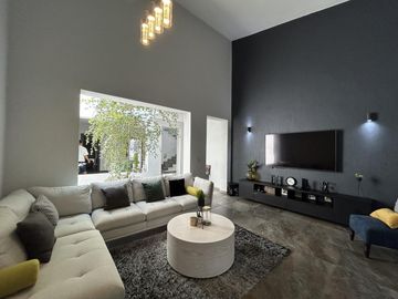 Casa en Fraccionamiento Bugambilias