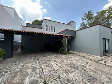 Casa en Fraccionamiento Bugambilias