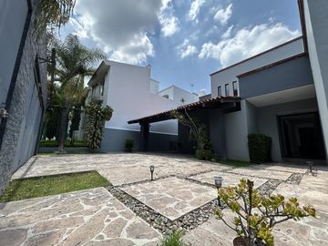 Casa en Fraccionamiento Bugambilias