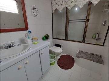 Venta casa San marcel Manizales. COD. 9498976