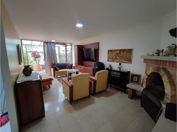 Venta casa San marcel Manizales. COD. 9498976
