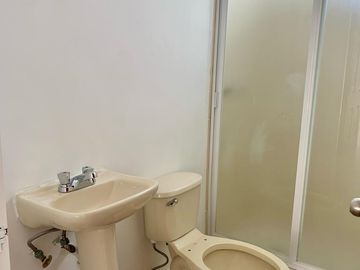 CASA COMERCIAL EN RENTA, UBICADA EN ZONA ESTE, SOBRE AV. SAN PEDRO