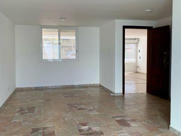 CASA COMERCIAL EN RENTA, UBICADA EN ZONA ESTE, SOBRE AV. SAN PEDRO