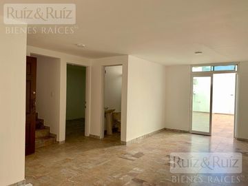 CASA COMERCIAL EN RENTA, UBICADA EN ZONA ESTE, SOBRE AV. SAN PEDRO