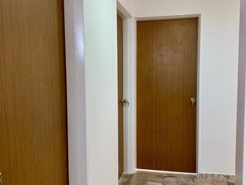 CASA COMERCIAL EN RENTA, UBICADA EN ZONA ESTE, SOBRE AV. SAN PEDRO