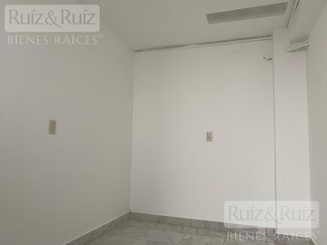CASA COMERCIAL EN RENTA, UBICADA EN ZONA ESTE, SOBRE AV. SAN PEDRO