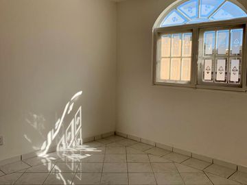 CASA COMERCIAL EN RENTA, UBICADA EN ZONA ESTE, SOBRE AV. SAN PEDRO
