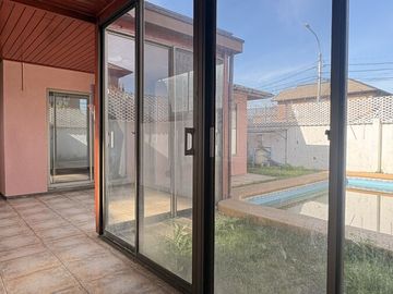 Amplia Propiedad en Arriendo