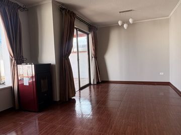 Amplia Propiedad en Arriendo