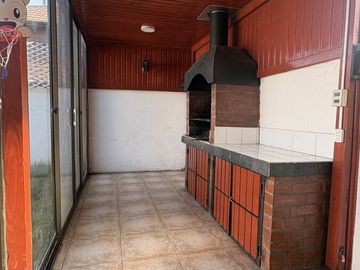 Amplia Propiedad en Arriendo