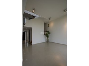 Casa en venta - Costa Sur Village