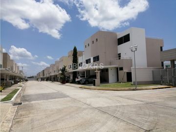 Casa en venta - Costa Sur Village