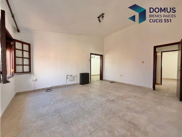 VENTA CASA ESQUINA BARRIO TRES CERRITOS