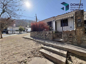 VENTA CASA ESQUINA BARRIO TRES CERRITOS