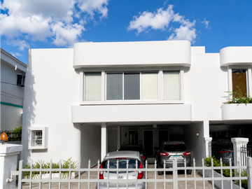 CASA DUPLEX EN VENTA EN OBARRIO