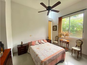 CASA CAMPESTRE UN SOLO NIVEL.  2500 M2 $1'800.000.000