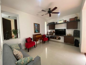 CASA CAMPESTRE UN SOLO NIVEL.  2500 M2 $1'800.000.000