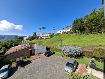 Venta de Casa en Conjunto Cerrado El Trébol, Manizales Cód. 9682354