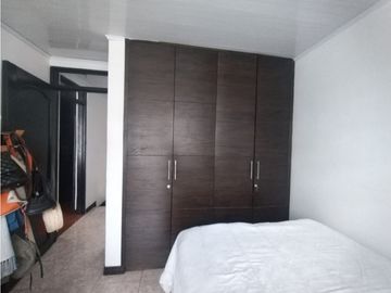 Venta casa Alcázares, Manizales. COD  6176885