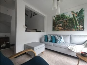 Venta casa Alcázares, Manizales. COD  6176885