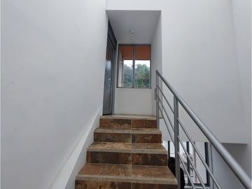 Venta Casa Con Renta En Los Alcázares, Manizales COD  6214150