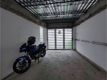 Venta Casa Con Renta En Los Alcázares, Manizales COD  6214150