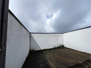 Venta Casa Con Renta En Los Alcázares, Manizales COD  6214150