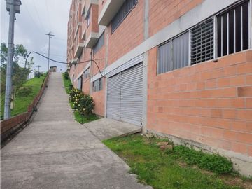 Venta Bodega en Guayacanes, Villamaría – Código 5986002