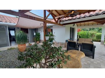 Venta Casa Campestre,Tres Puertas, Manizales.  COD. 7436313