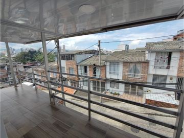 Venta casa, la Carola Manizales. COD. 9476739