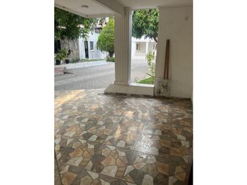 VENTA DE CASA EN CONJUNTO CERRADO EN PRIMERA LINEA DE PLAYA - VT245