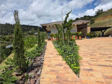 Espectacular finca en Rionegro vereda Pontezuela