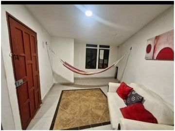 SE VENDE CASA CON DOS APTOS Y UN LOCAL CENTRO SANTA MARTA - VT244
