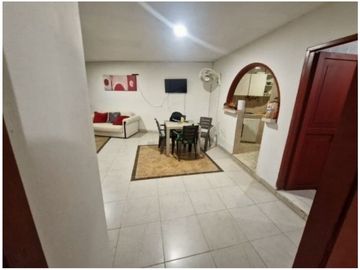 SE VENDE CASA CON DOS APTOS Y UN LOCAL CENTRO SANTA MARTA - VT244
