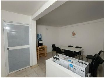 SE VENDE CASA CON DOS APTOS Y UN LOCAL CENTRO SANTA MARTA - VT244