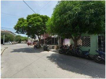 SE VENDE CASA CON DOS APTOS Y UN LOCAL CENTRO SANTA MARTA - VT244