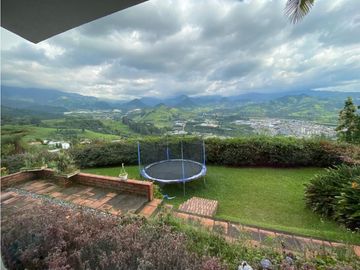 Venta Casa Cerros de la Alhambra, Manizales. Cod: 9394364
