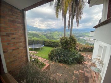 Venta Casa Cerros de la Alhambra, Manizales. Cod: 9394364