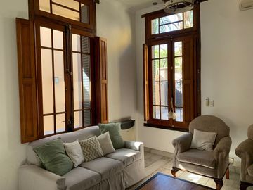 CASA 3 AMB EN VENTA CON PILETA EN LOMAS DE ZAMORA