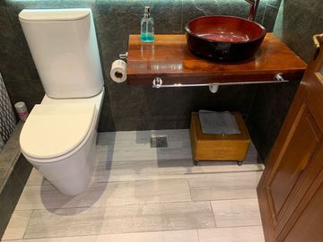 CASA 3 AMB EN VENTA CON PILETA EN LOMAS DE ZAMORA