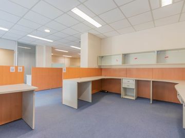 VENTA OFICINA + 3 COCHERAS y TERRAZA - BELGRANO